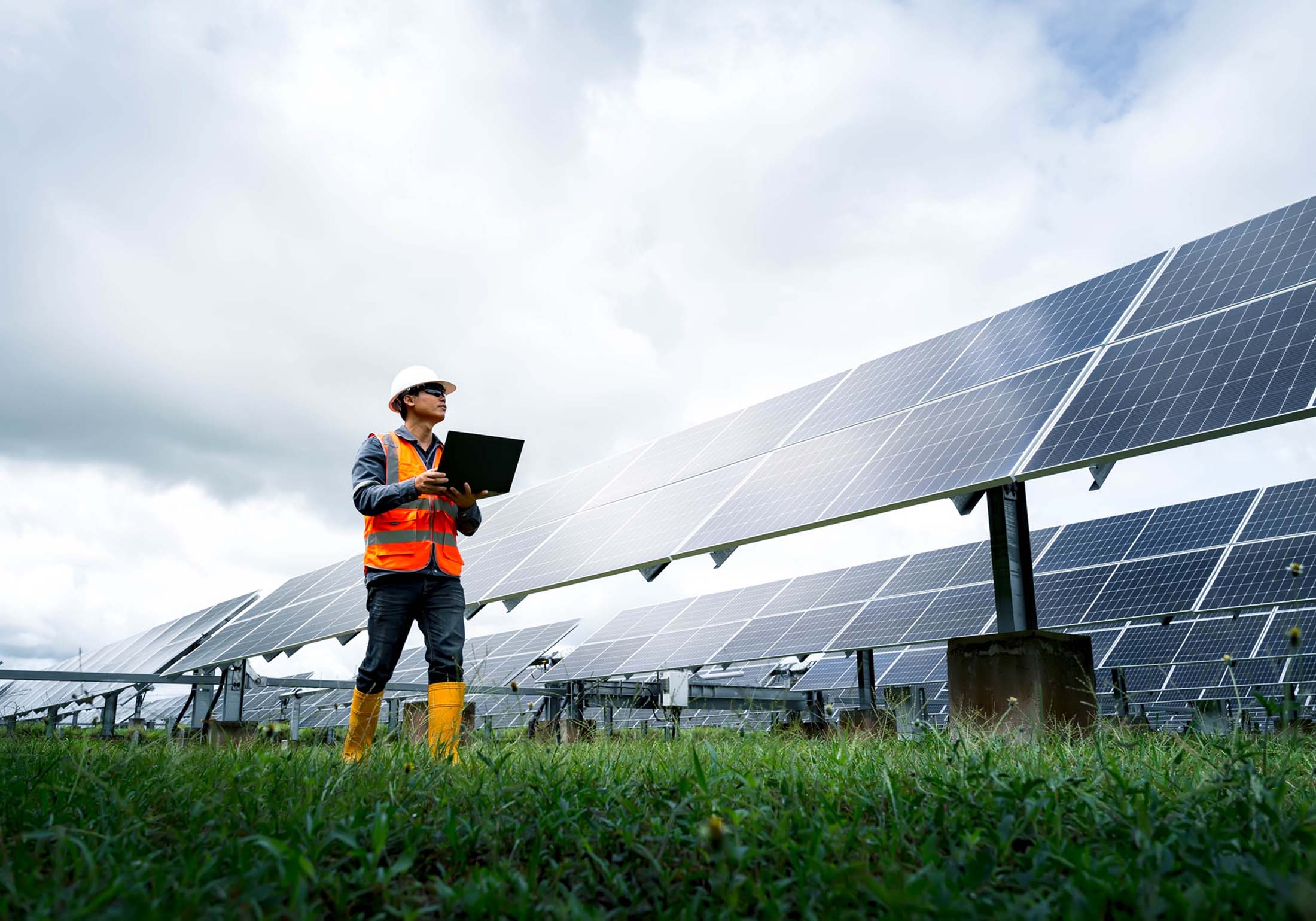 For Utility Companies | Hawthorne Renewable Energy | Utility-Scale Solar Energy Solutions